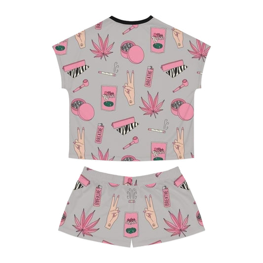 Stylish Women's Short Pajama Set - Relaxed Vibe with Trendy Designs for Cozy Nights