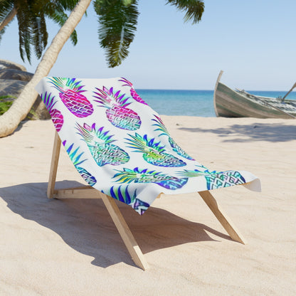 Tropical Pineapple Beach Towel – Colorful Summer Vibes for Pool Parties & Beach Days