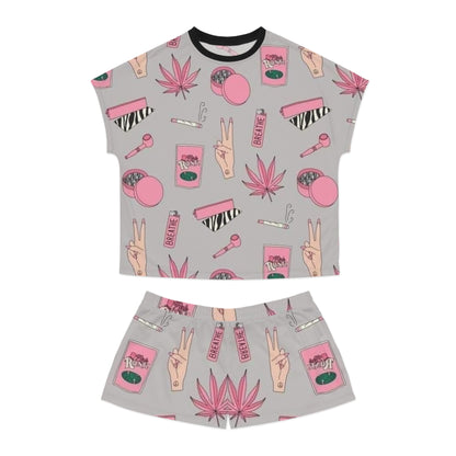 Stylish Women's Short Pajama Set - Relaxed Vibe with Trendy Designs for Cozy Nights