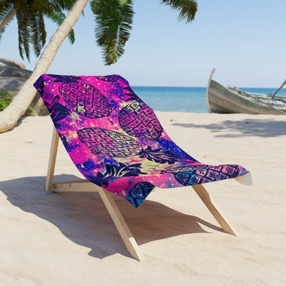 Vibrant Pineapple Beach Towel - Colorful Summer Accessory for Poolside Fun
