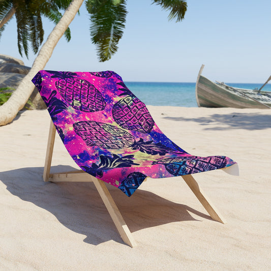 Strandtuch mit Ananas-Motiv – farbenfrohes Sommeraccessoire für Spaß am Pool