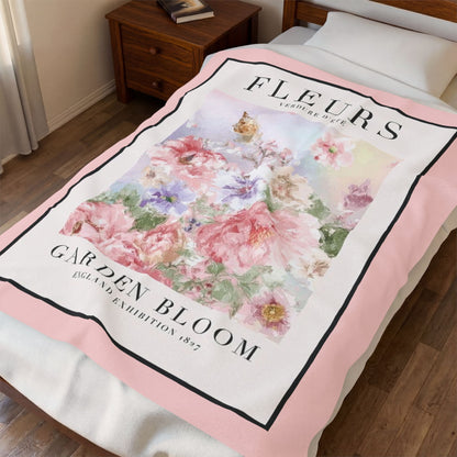Floral 'Fleurs Garden Bloom' Velveteen Plush Blanket