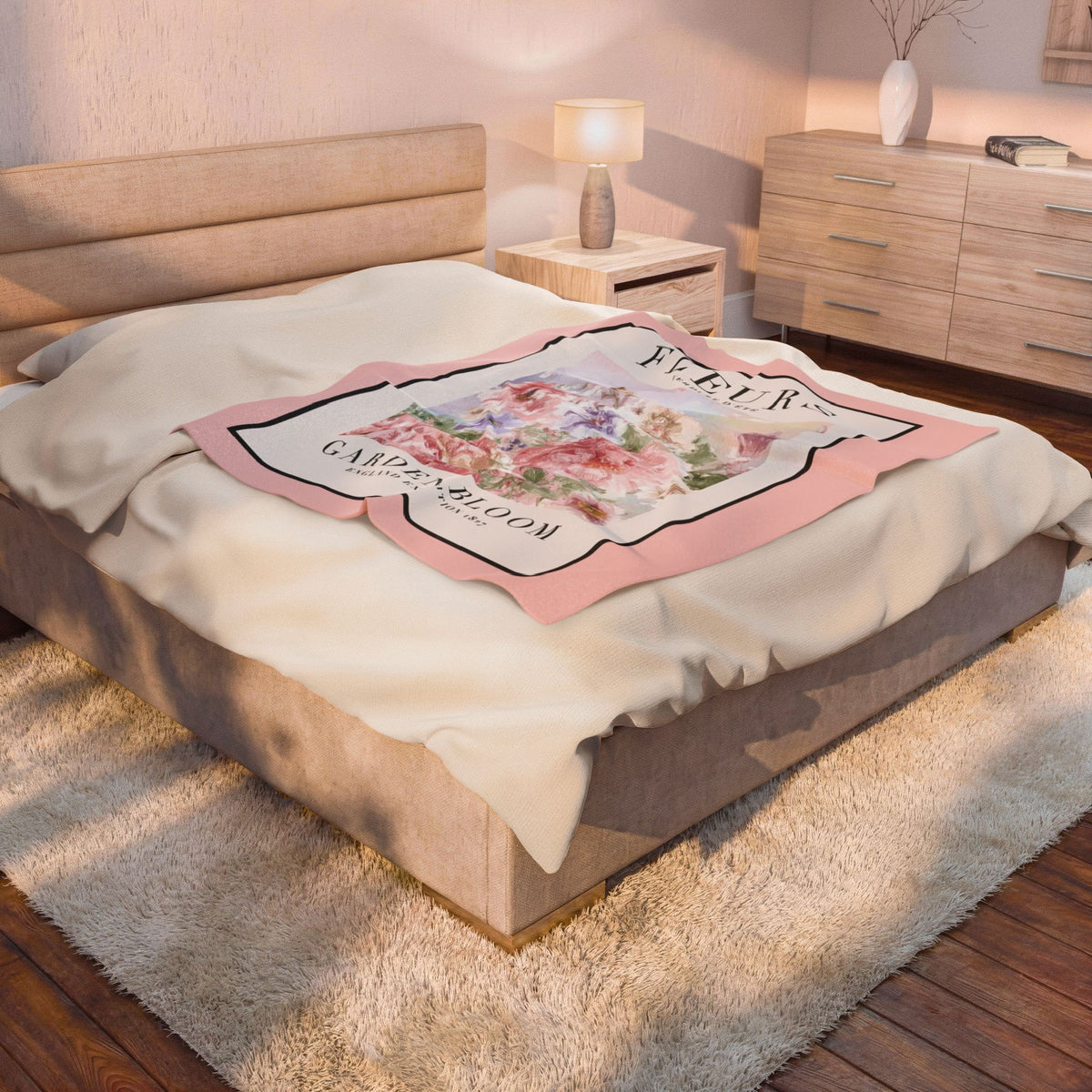 Floral 'Fleurs Garden Bloom' Velveteen Plush Blanket